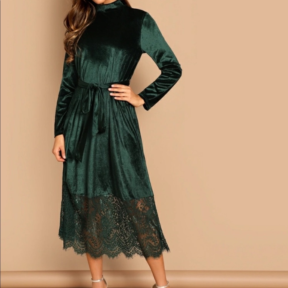 Waist Belted Mock-Neck Velvet Dress